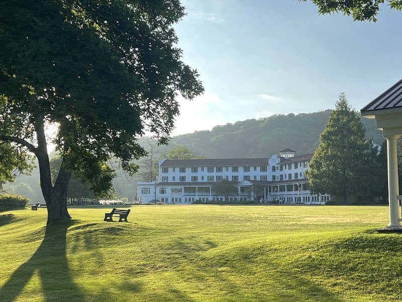 The Shawnee Inn and Golf Resort