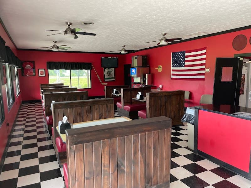 Lucky's Indoor Golf