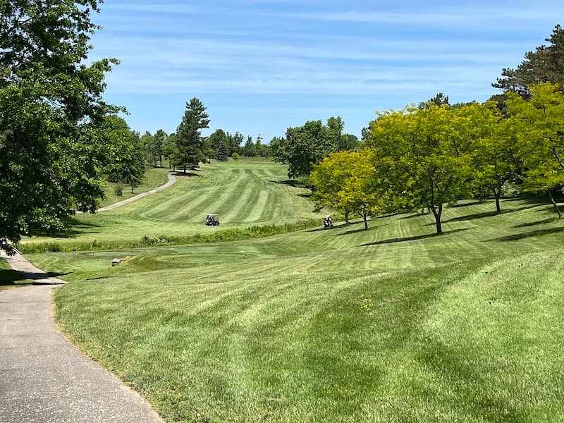 St. Denis Golf Course & Party Center