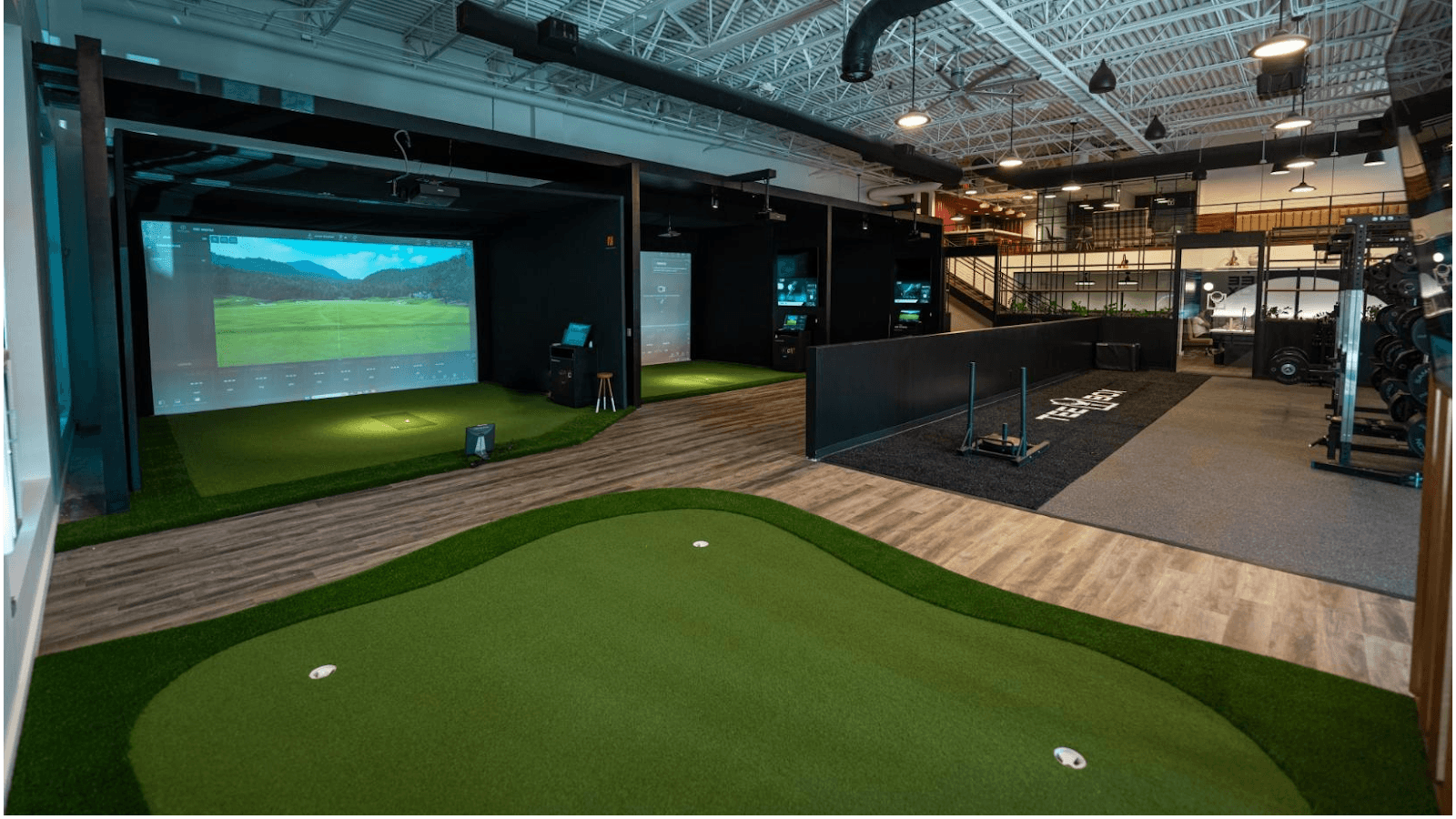 Tee Box Aventura