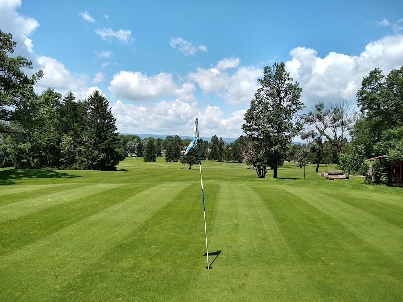 Richland Greens Golf Course - premium view