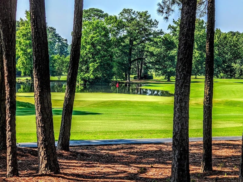 Forest Lake Club