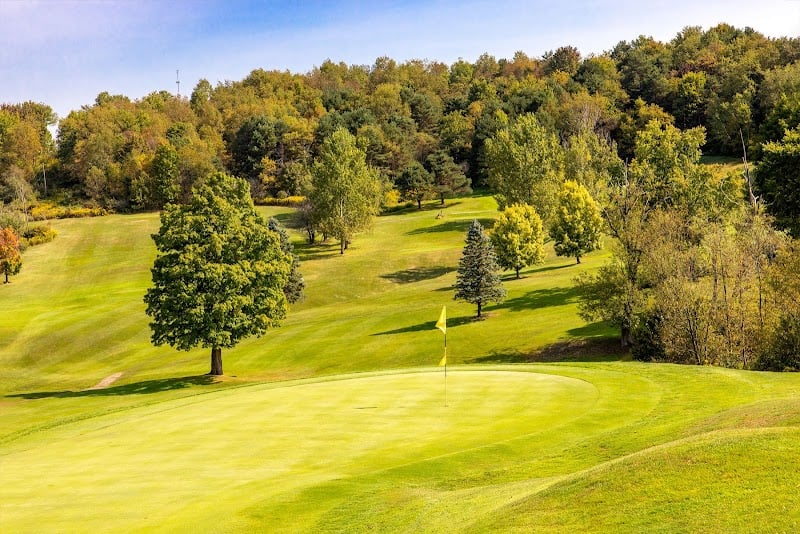 Leaning Pines Public Golf Course