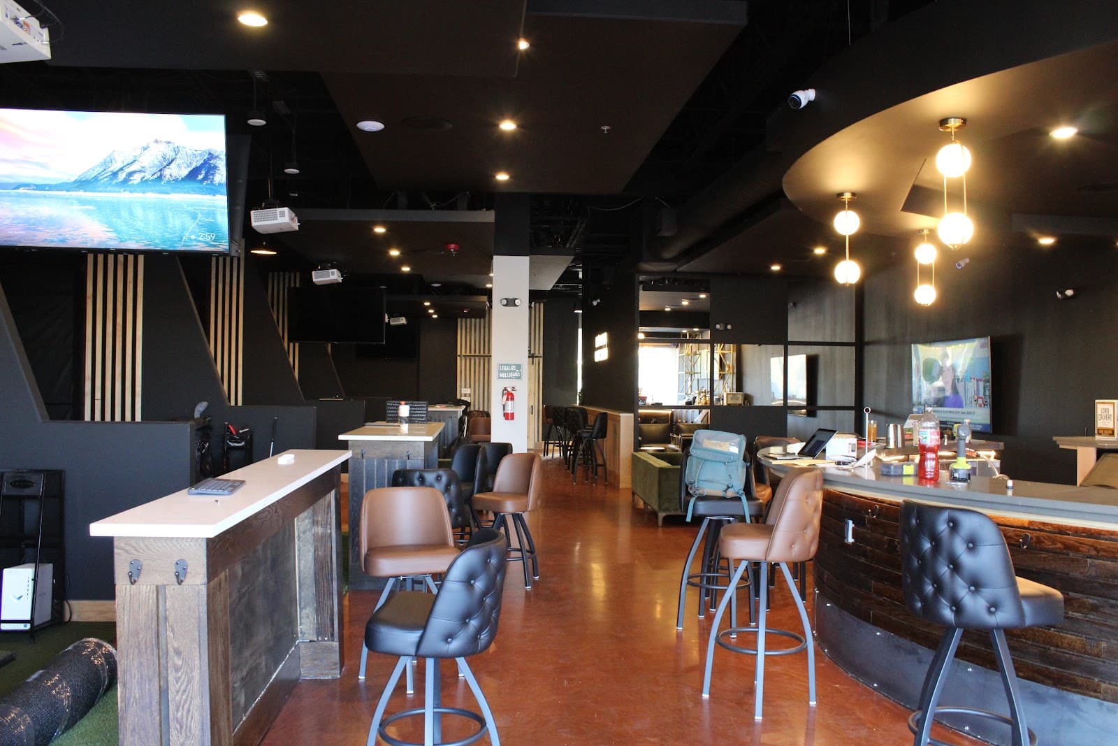 Scratch Golf and Lounge