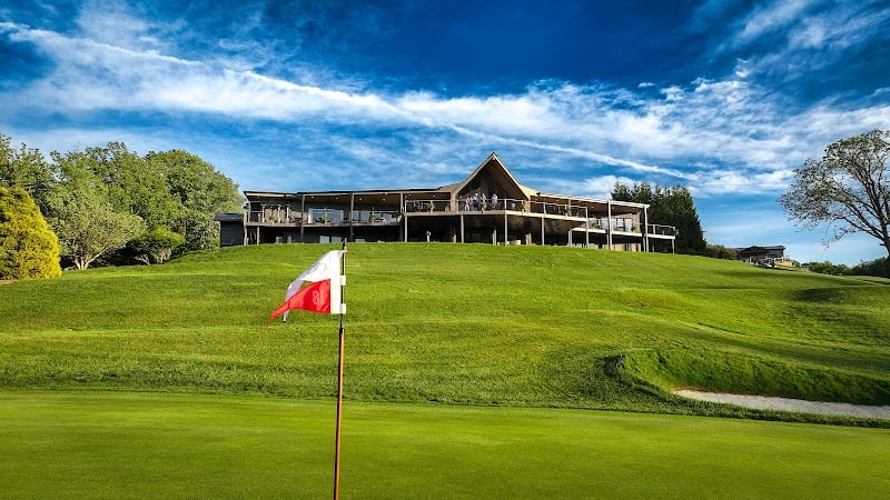High Meadows Golf & Country Club