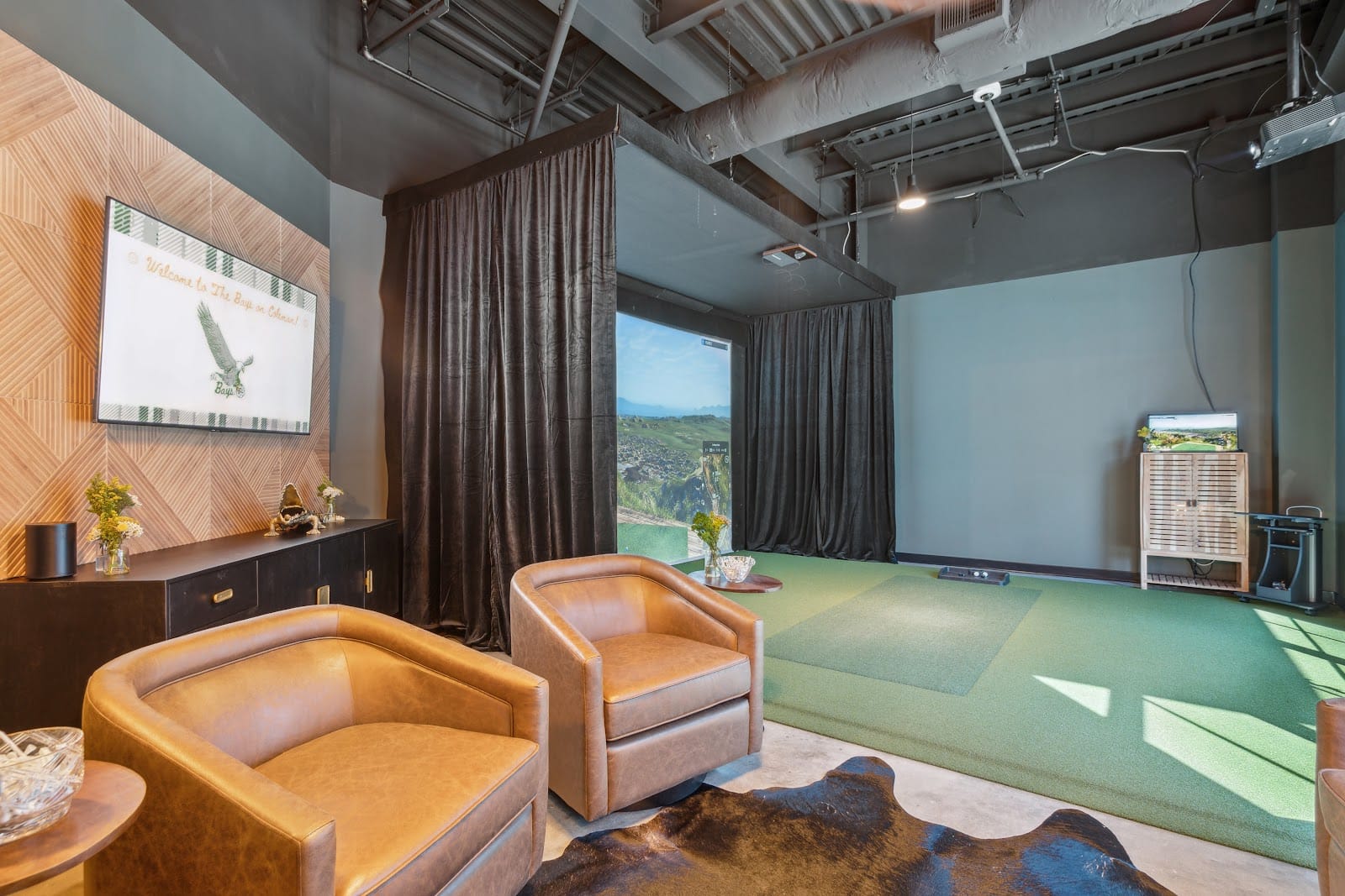 Indoor Golf Club: The Bays on Coleman Golf Simulators
