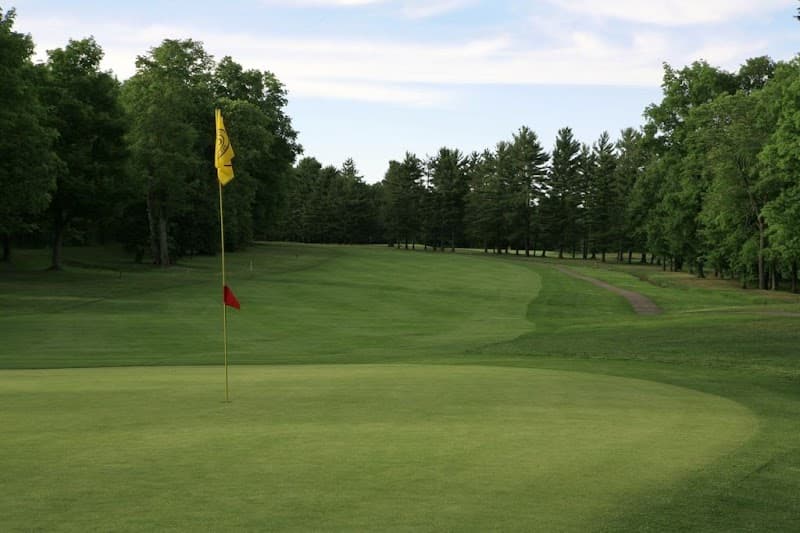 Chardon Lakes Golf Course - premium view