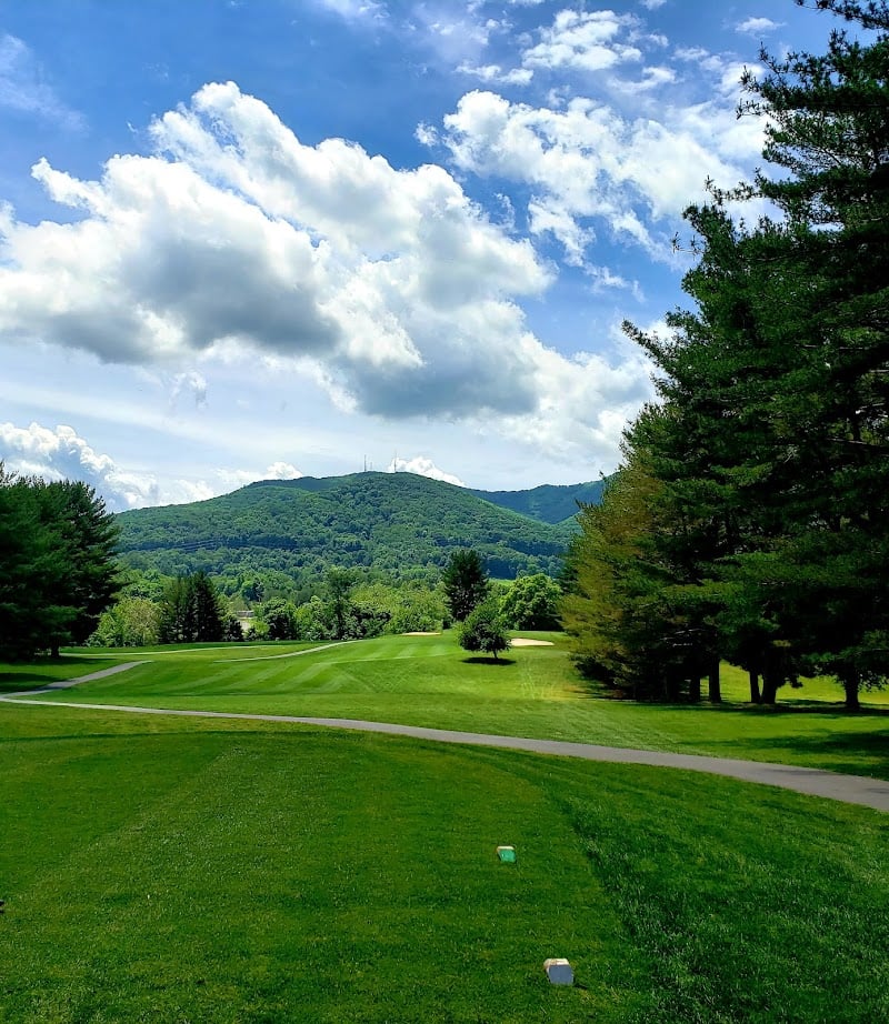 Pine Oaks Golf Course