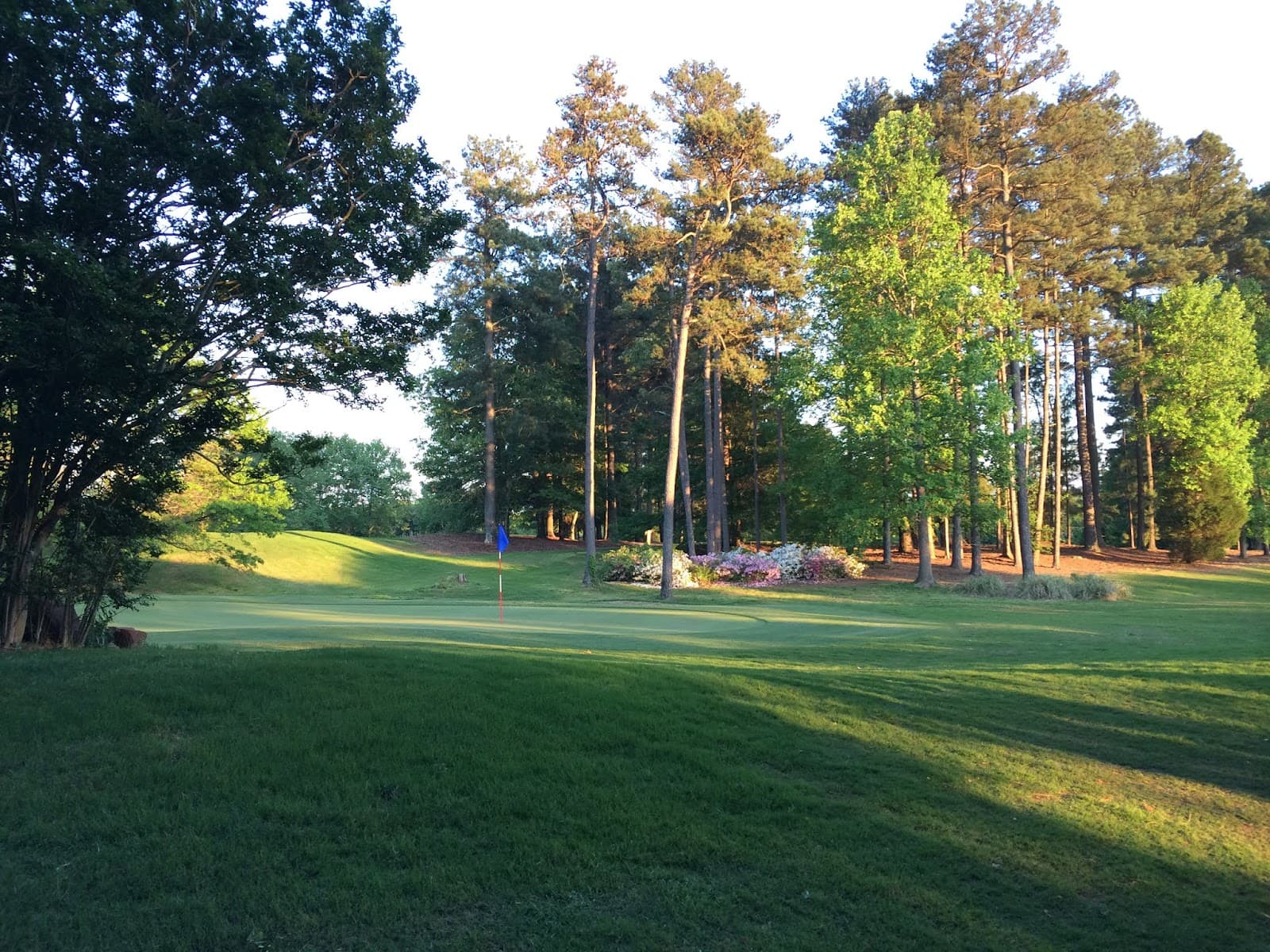 Southern Oaks Golf Course - Official course view